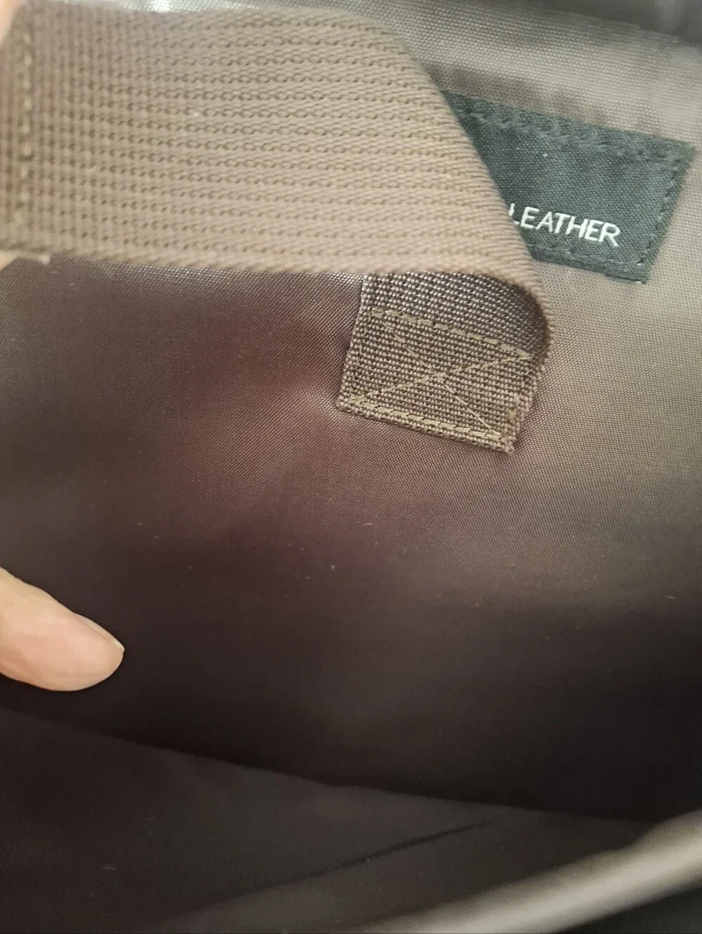 Wilsons Leather classic dark